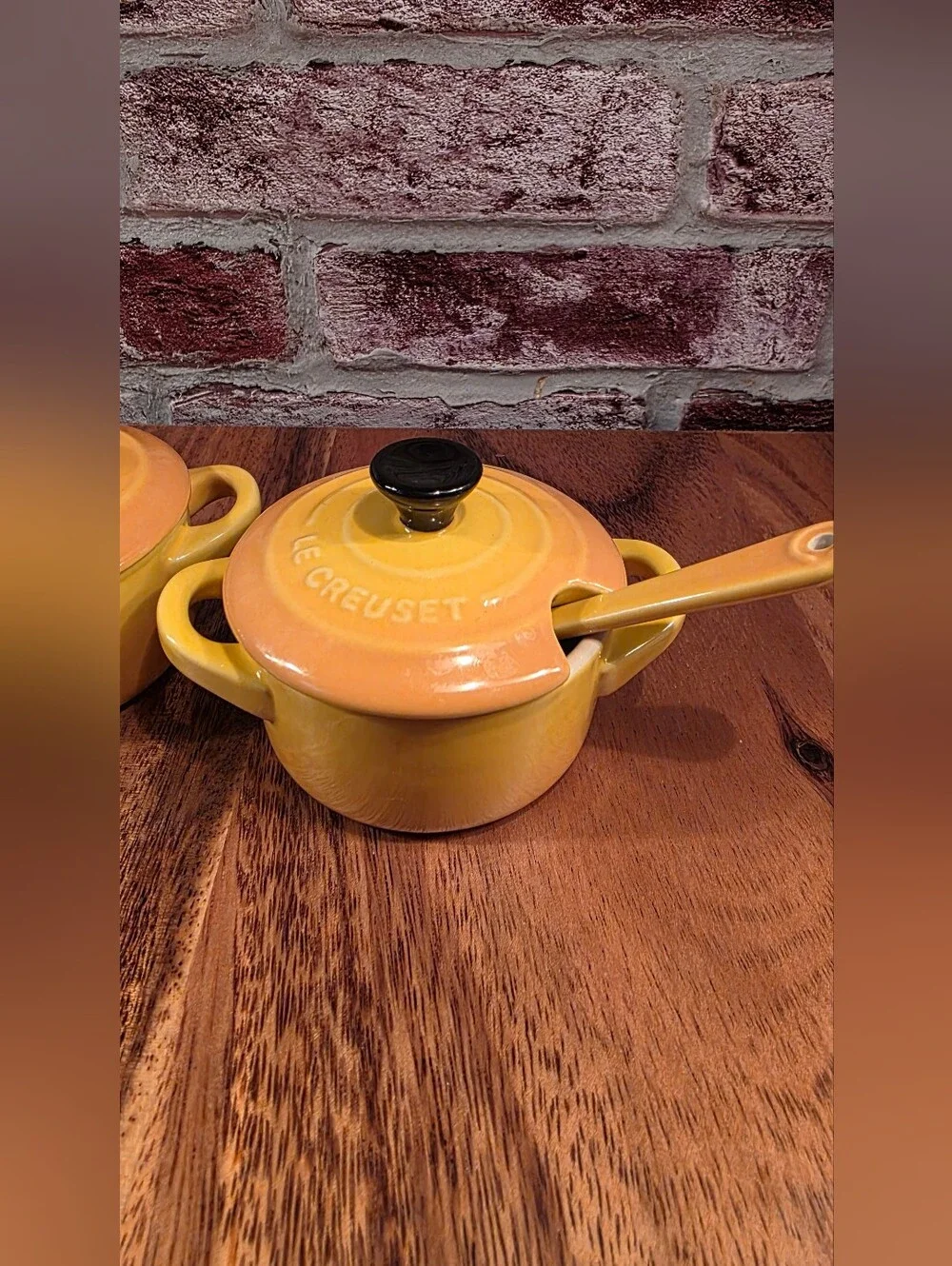 Le Creuset Dijon Yellow Condiment Pot Set W/Spoons 3 oz Each 12-23